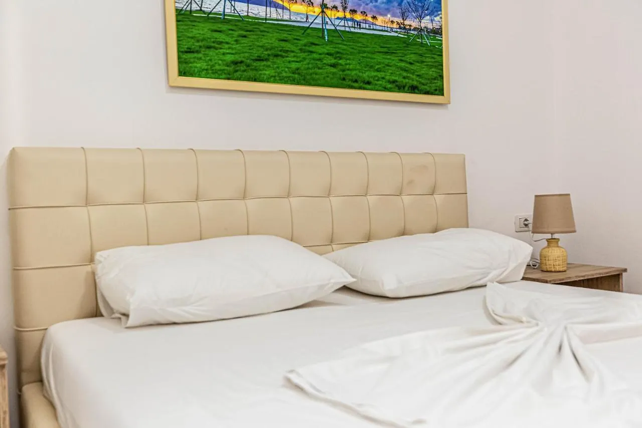 Jordan'S Hotel Влёра