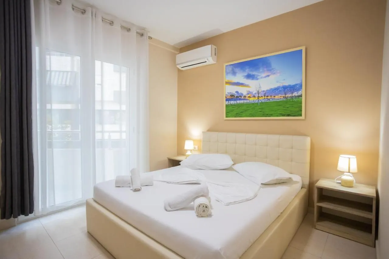 Jordan'S Hotel Влёра