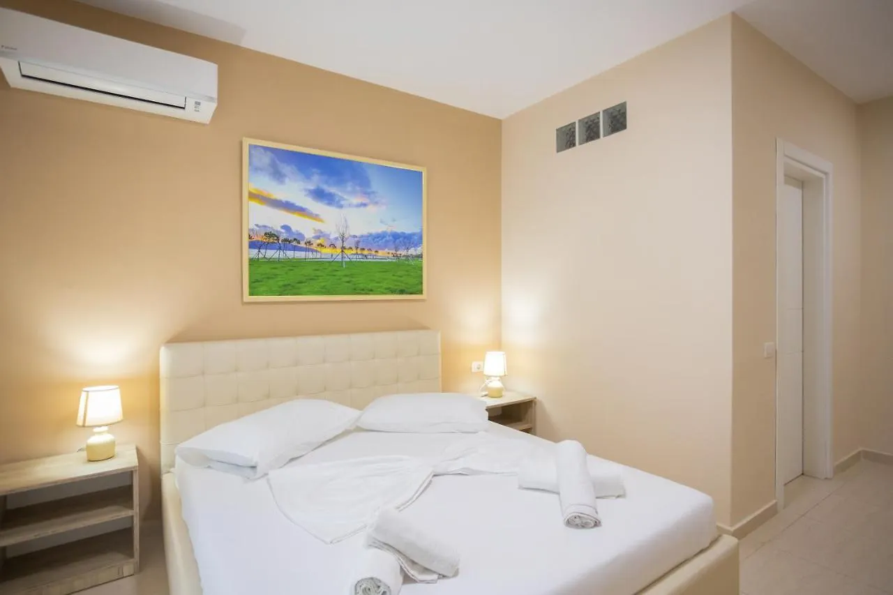 Jordan'S Hotel Влёра